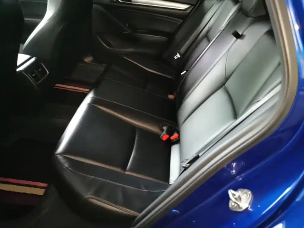 Honda Accord 2020 — фото 17