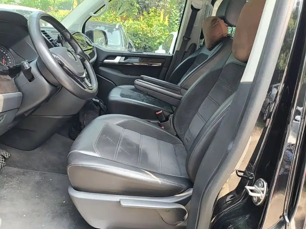 Volkswagen Multivan 2019 — фото 15