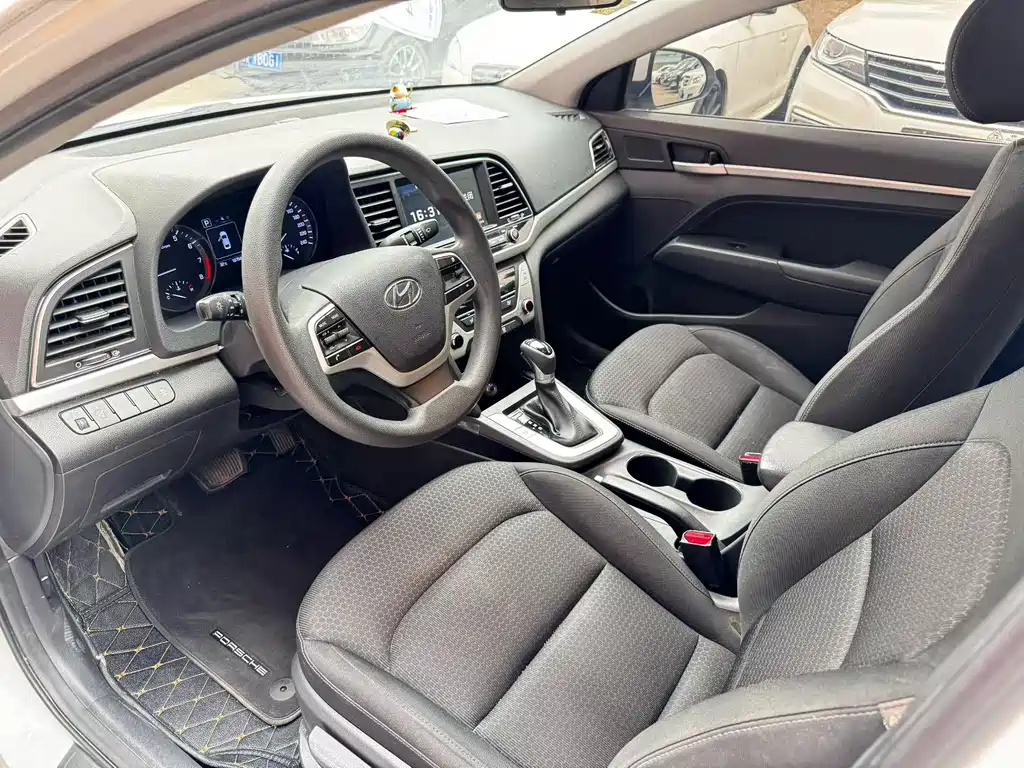 Hyundai Celesta 2016 — фото 4