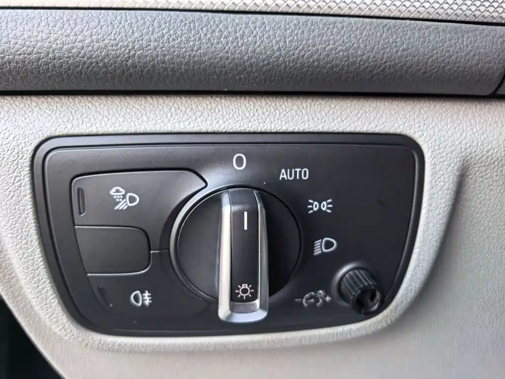Audi A6L 2014 — фото 14