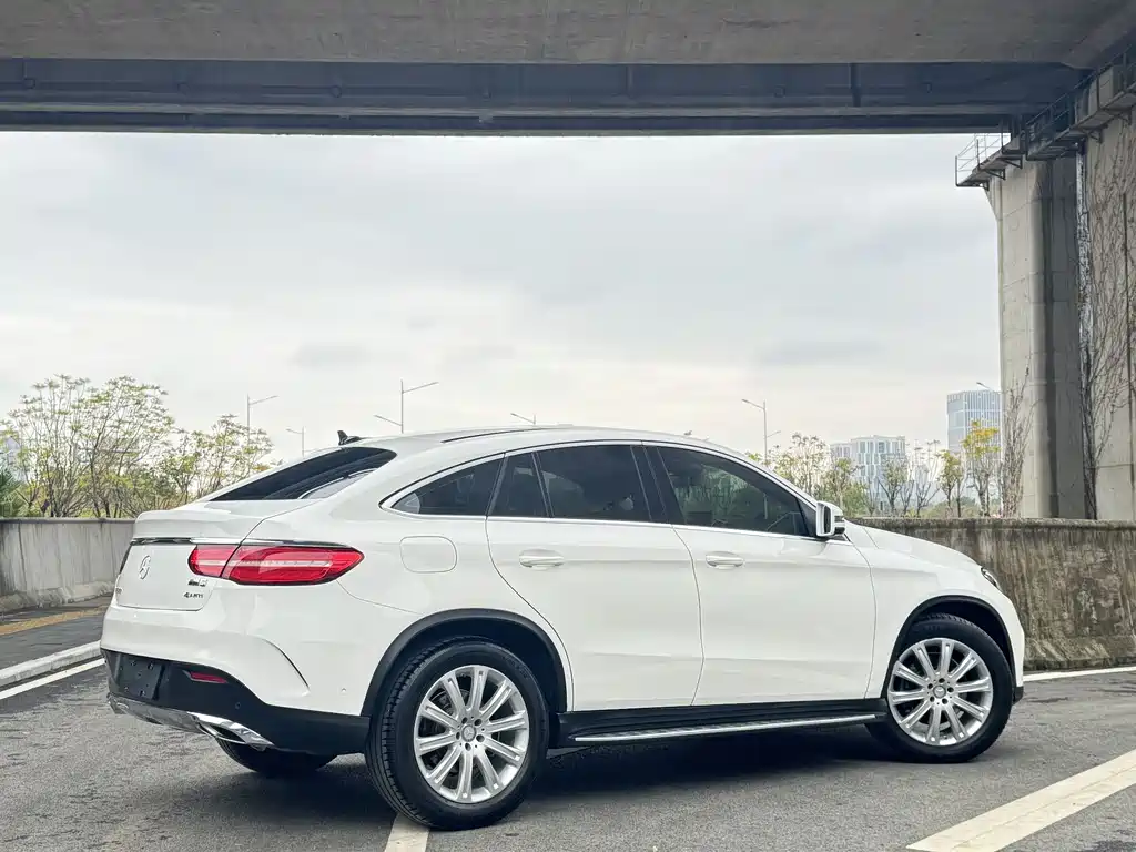 Mercedes-Benz GLE Coupe 2017 — фото 9