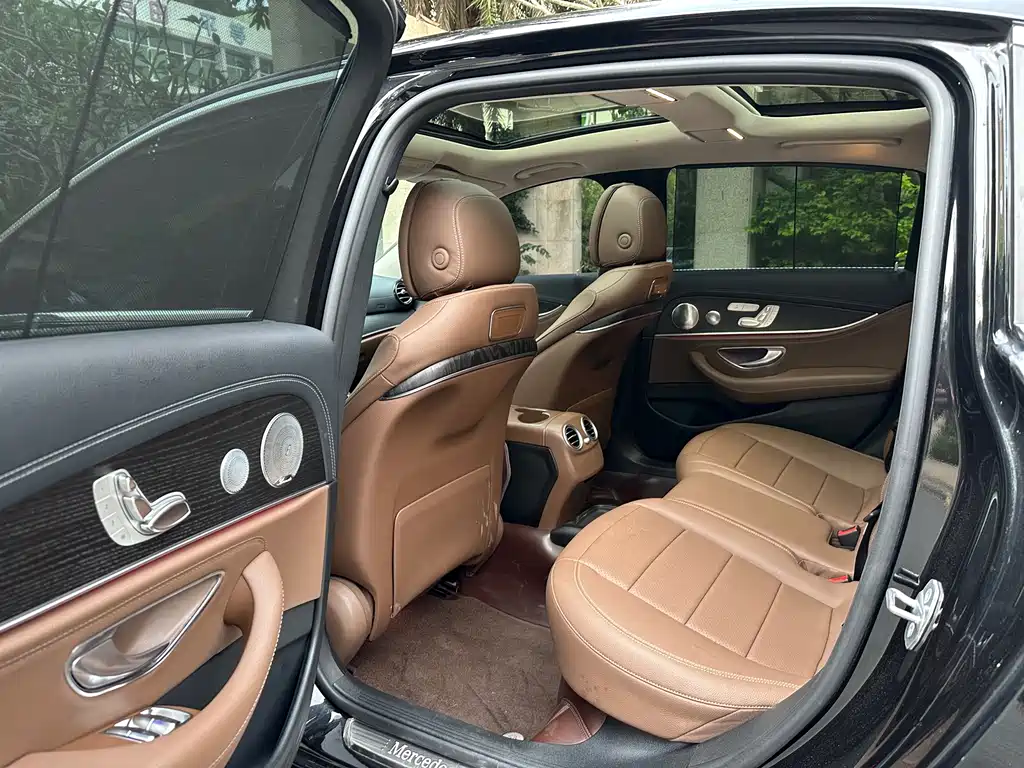Mercedes-Benz E-Class 2020 — фото 7