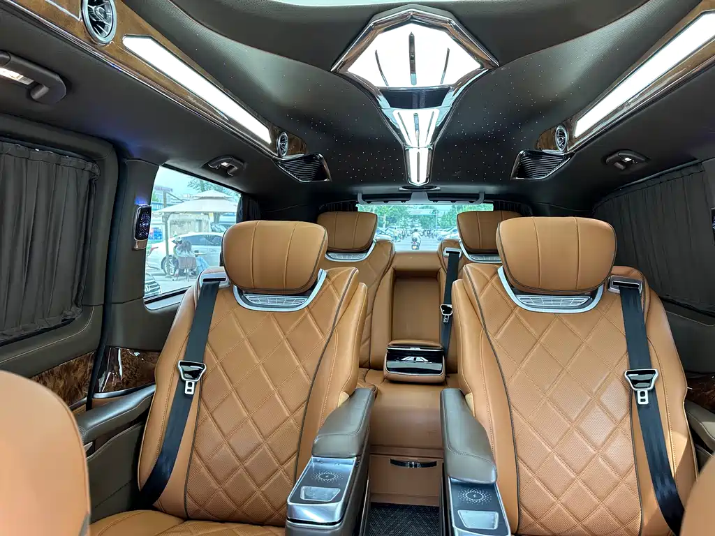 Mercedes-Benz V-Class 2025 — фото 14