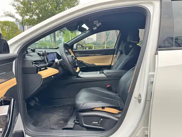 Geely Galaxy L6 2024