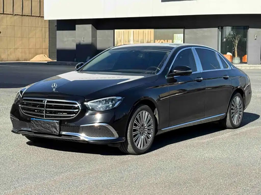 Mercedes-Benz E-Class 2022 — фото 3