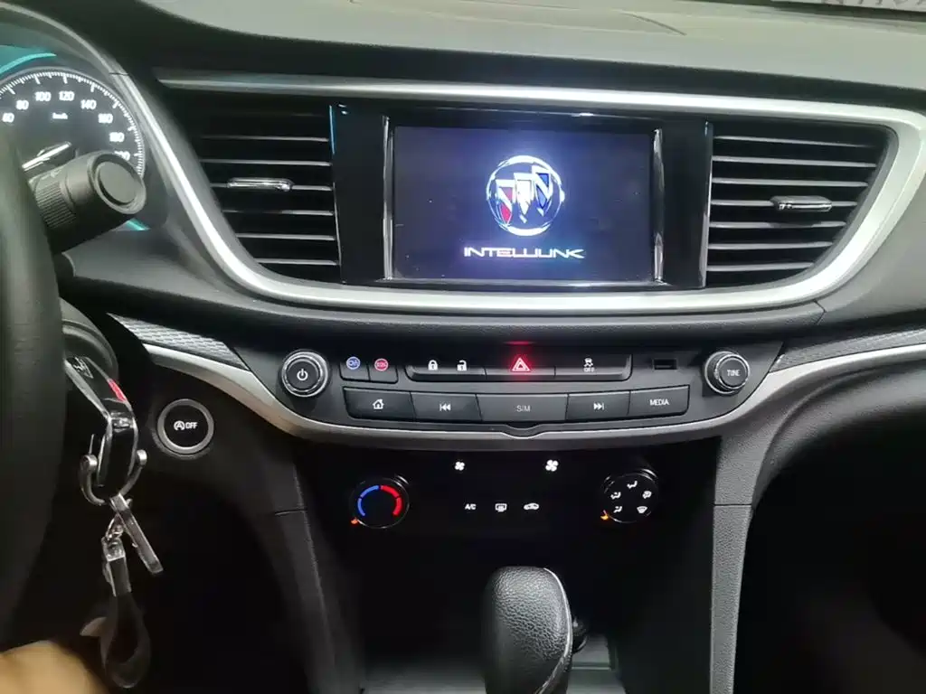 Buick Excelle 2021 — фото 13