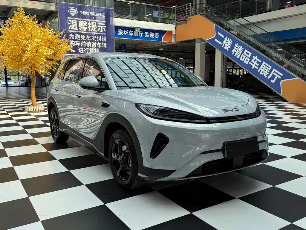BYD Sealion 05 DM-i 2026 — фото 3