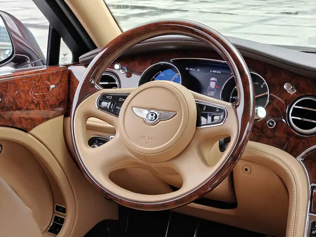 Bentley Mulsanne 2019 — фото 11