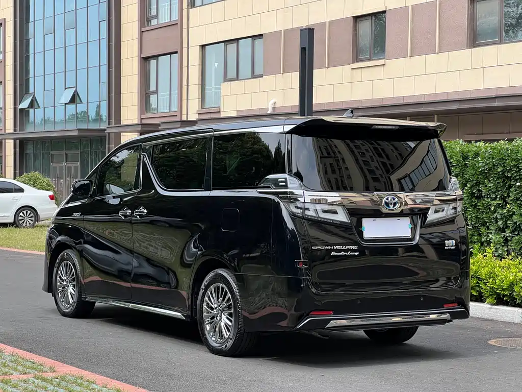 Toyota Vellfire 2022 — фото 7