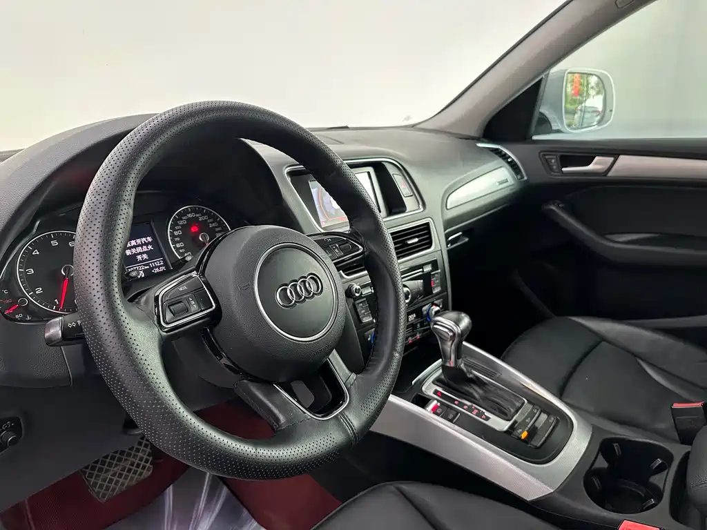 Audi Q5 2015 — фото 14