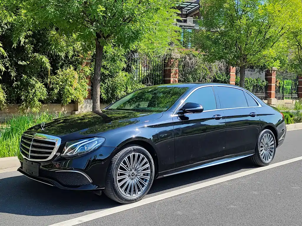 Mercedes-Benz E-Class 2019 — фото 1