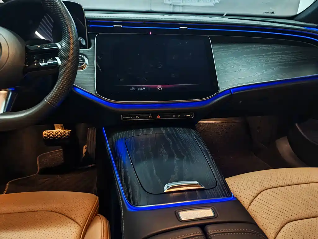 Mercedes-Benz E-Class 2024