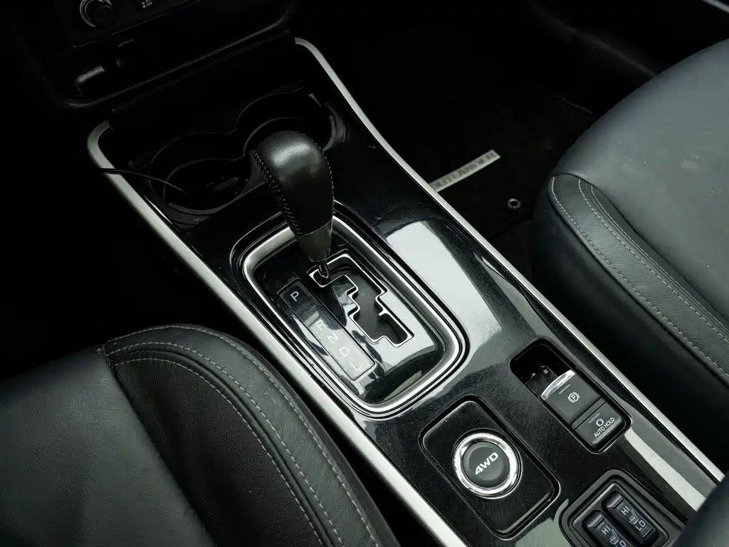 Mitsubishi Outlander 2019 — фото 11