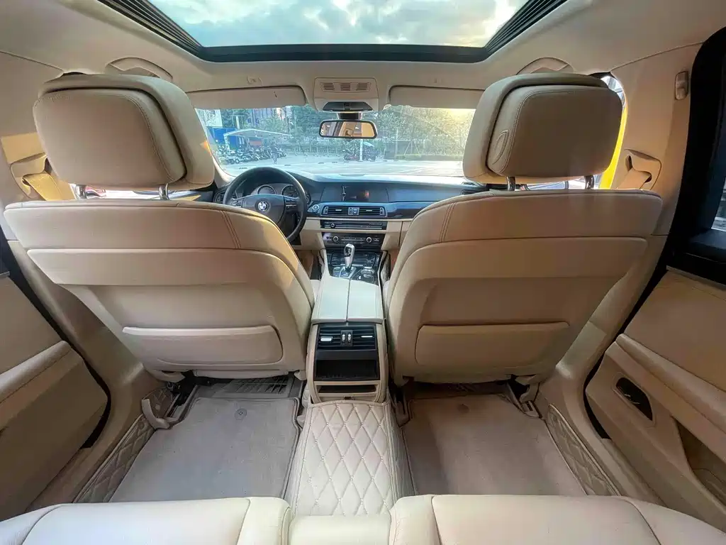 BMW 5 Series 2013 — фото 18