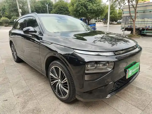 XPeng G9 2025