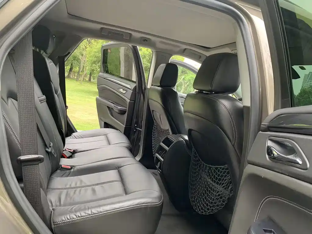 Cadillac SRX 2015 — фото 12