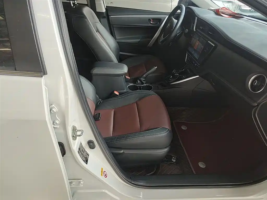 Toyota Corolla 2019 — фото 20