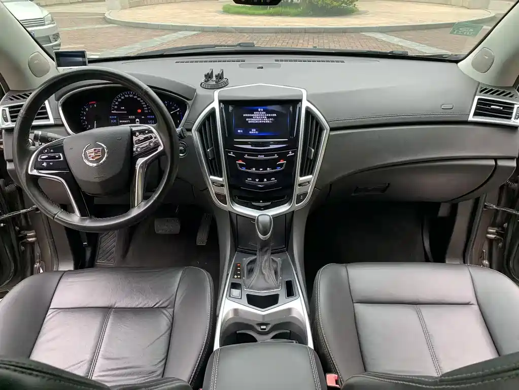 Cadillac SRX 2015 — фото 6