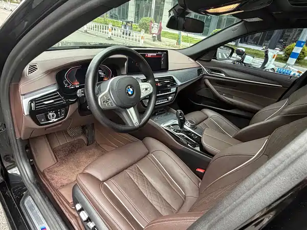 BMW 5 Series 2022