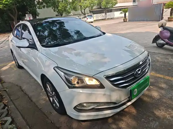 Hyundai Mistra 2015
