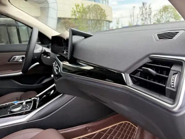 BMW i3 2024