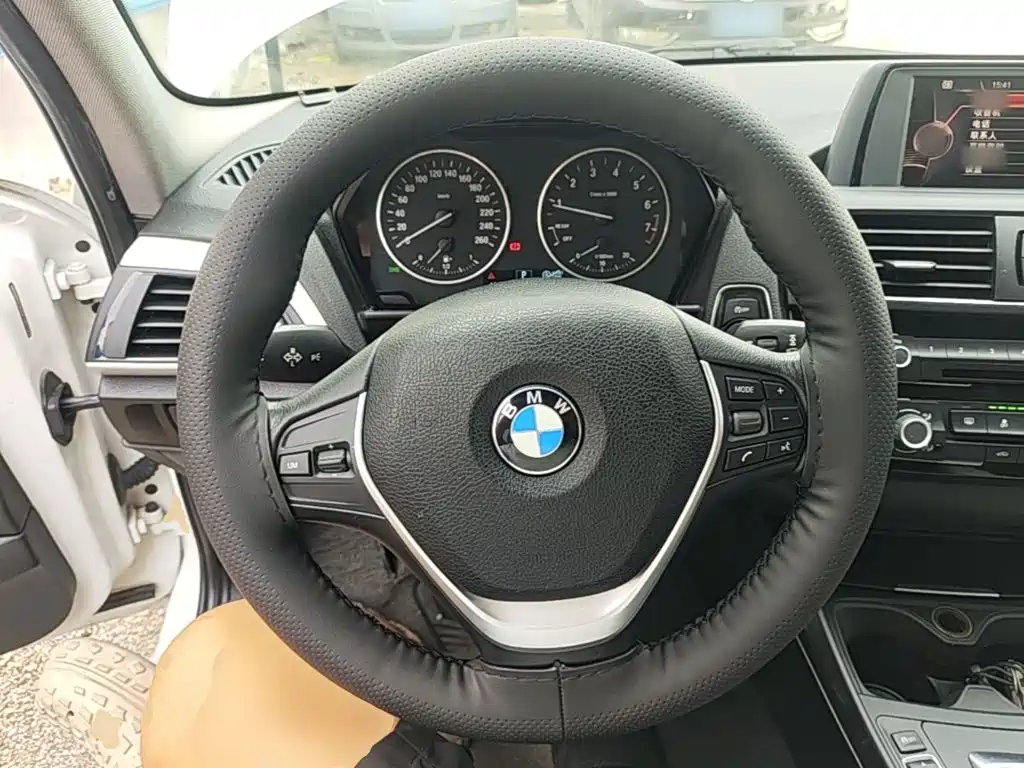 BMW 1 Series 2016 — фото 11