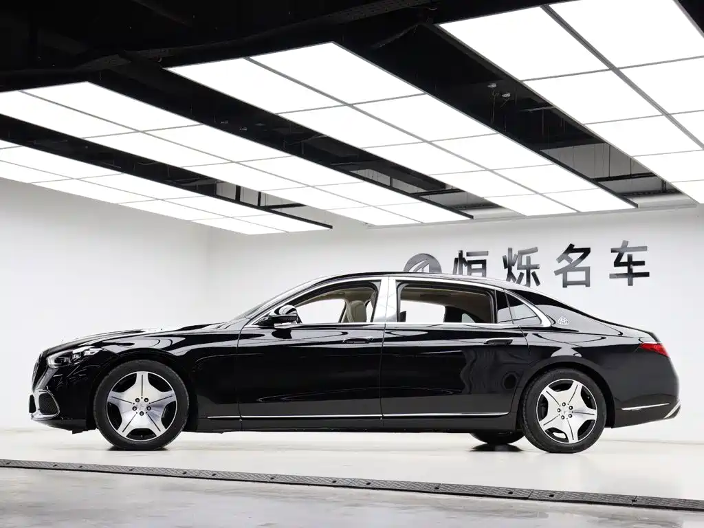 Mercedes-Benz Maybach S-Class 2023 — фото 34