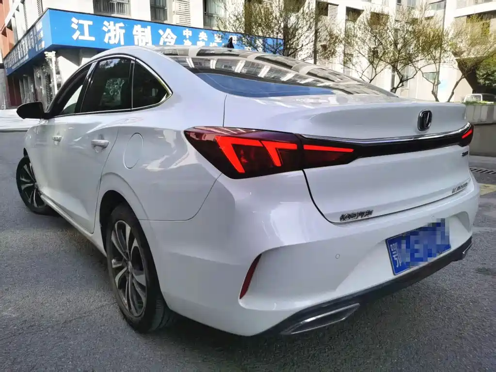 Changan Eado 2020 — фото 16