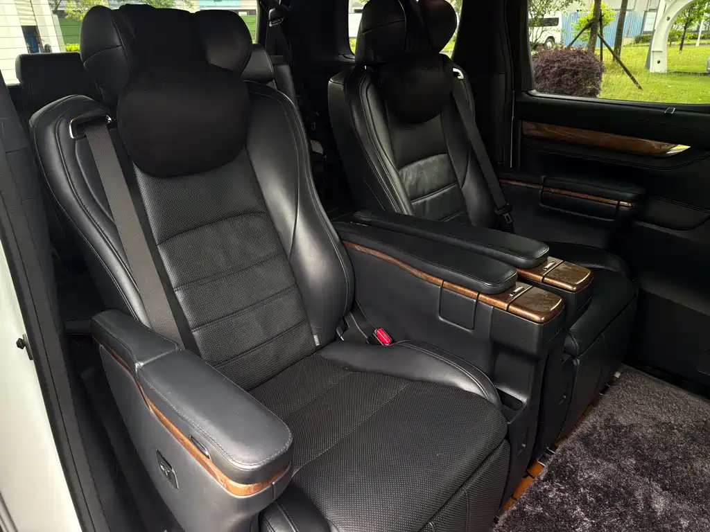 Toyota Alphard 2018 — фото 5