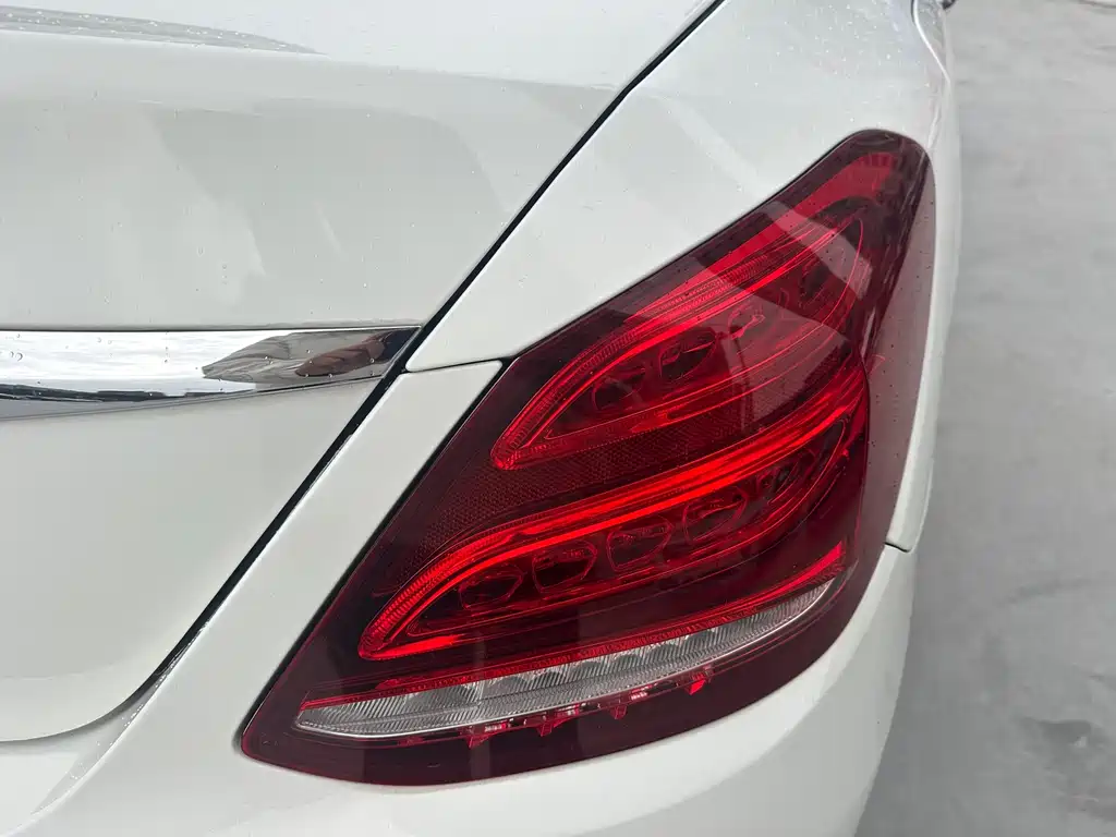 Mercedes-Benz C-Class 2018 — фото 16