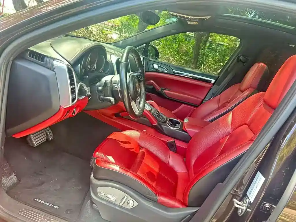 Porsche Cayenne 2016