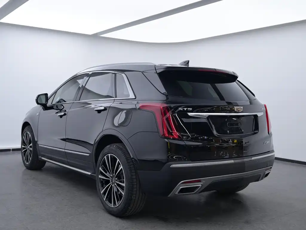 Cadillac XT5 2022 — фото 6