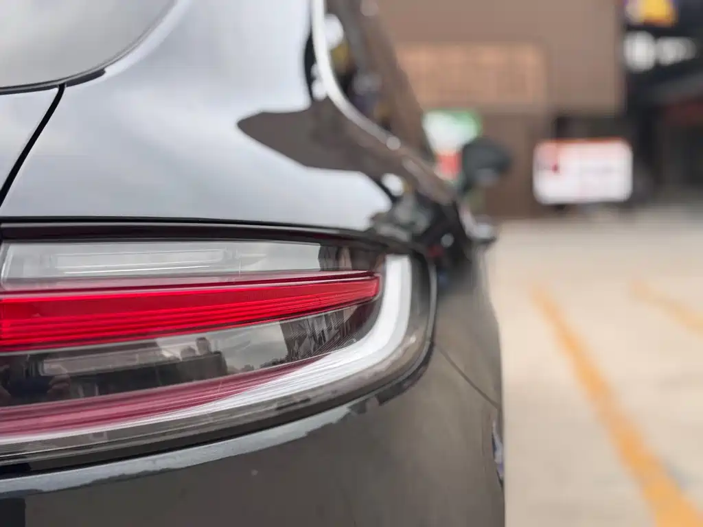 Porsche Macan 2020 — фото 12
