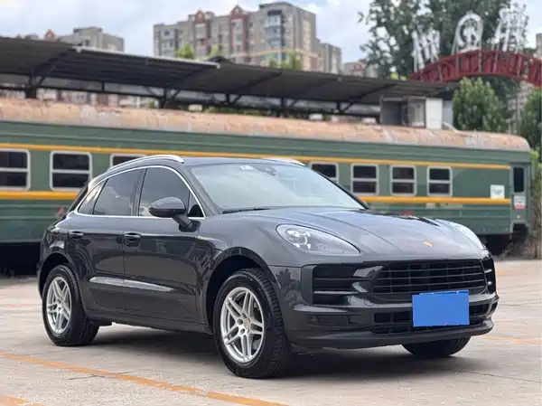 Porsche Macan 2020