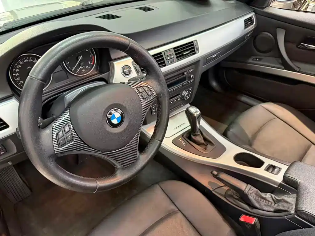 BMW 3 Series 2009 — фото 14