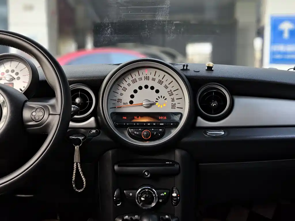 MINI Clubman 2012 — фото 12