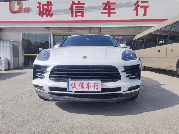 Porsche Macan 2020