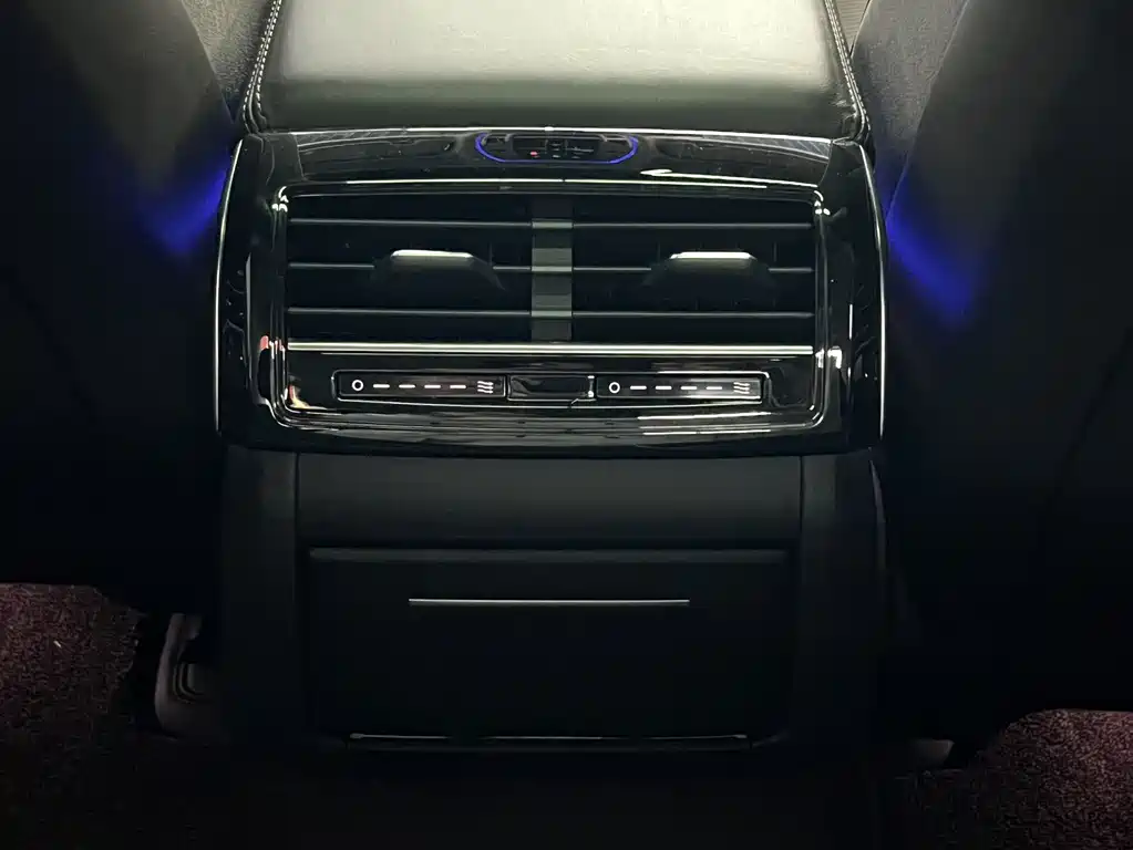 Audi A8 2020 — фото 15