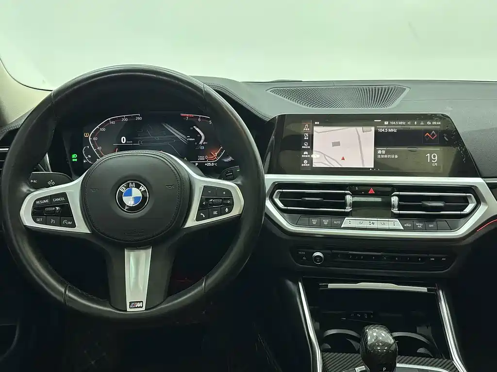 BMW 3 Series 2022 — фото 12