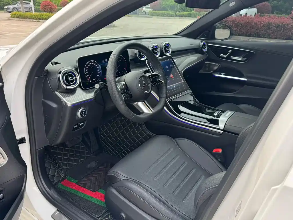 Mercedes-Benz C-Class 2023 — фото 6