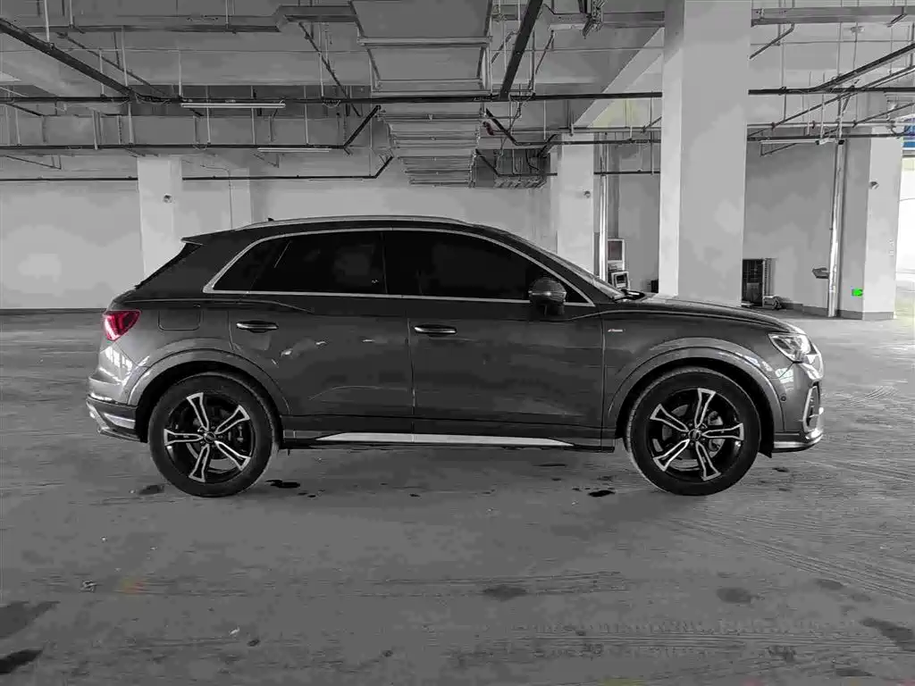 Audi Q3 2022 — фото 4