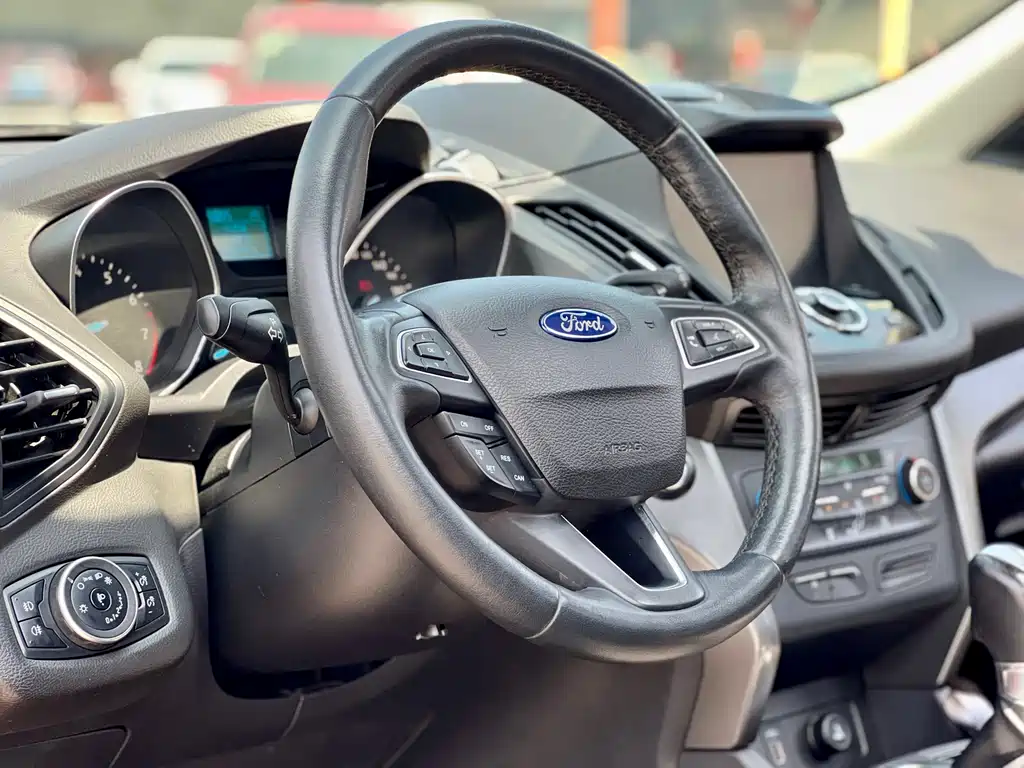 Ford Kuga 2017 — фото 7