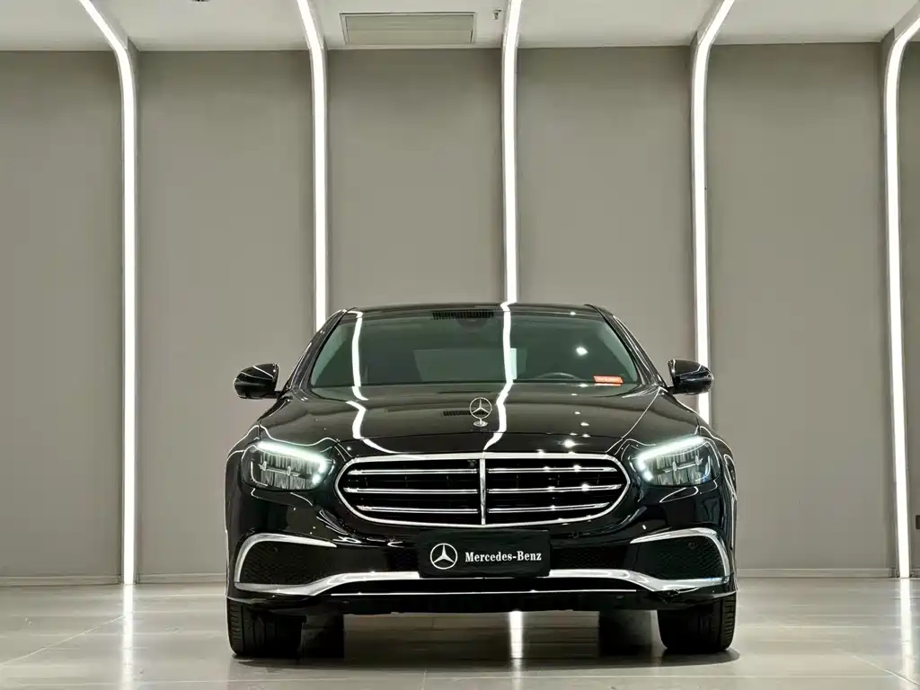 Mercedes-Benz E-Class 2022 — фото 2