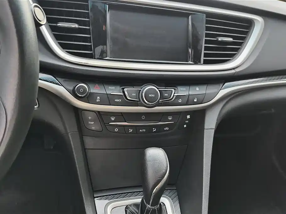 Buick Excelle 2017 — фото 13