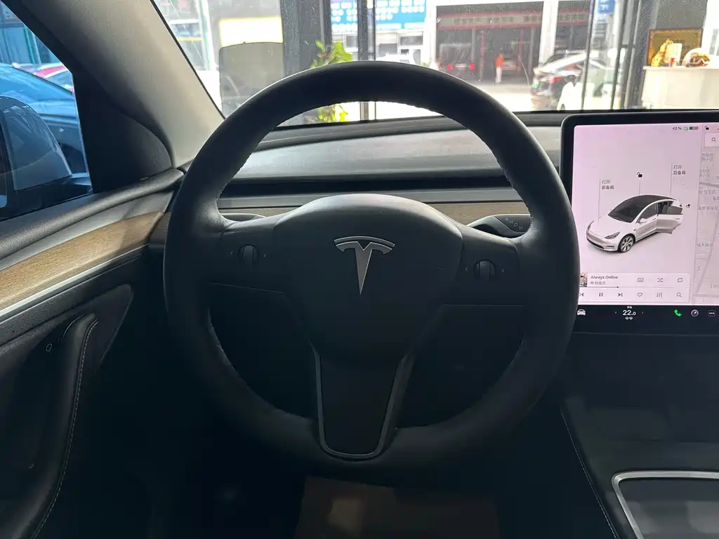 Tesla Model Y 2021 — фото 13