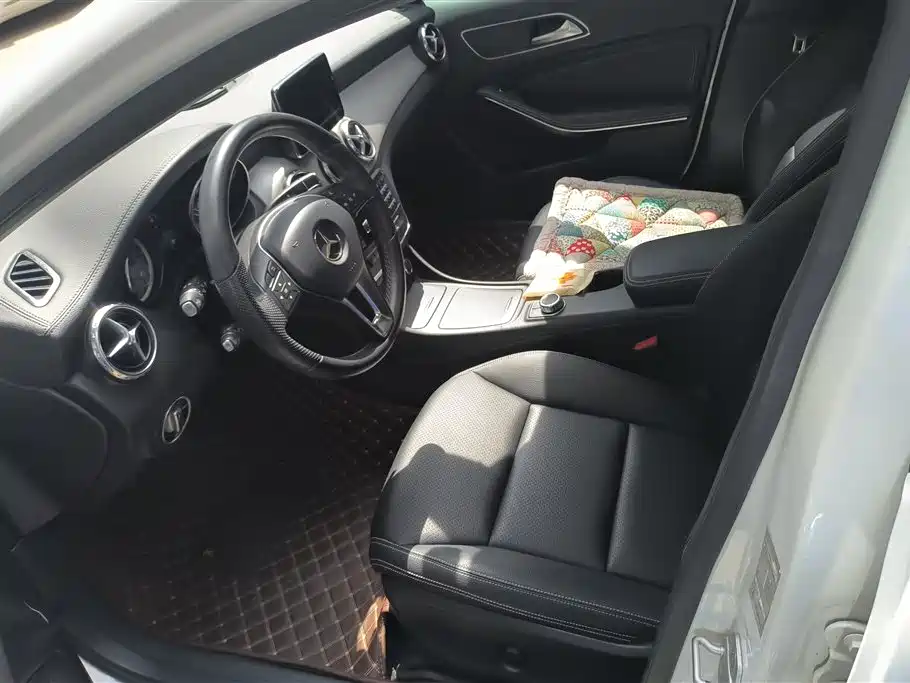 Mercedes-Benz GLA 2015 — фото 9