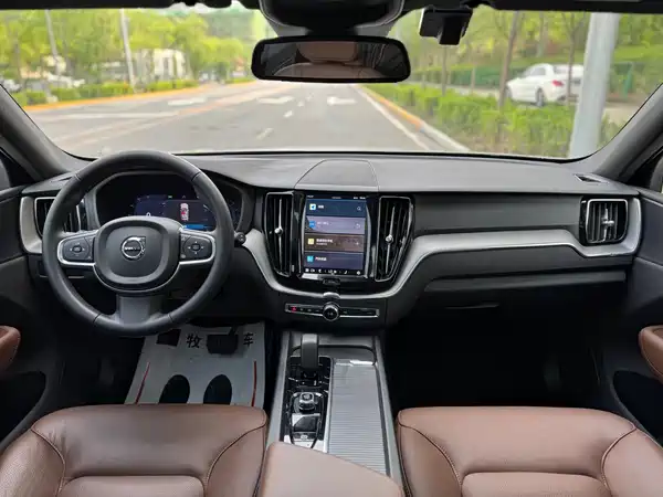 Volvo XC60 2024
