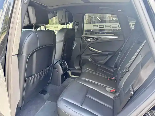 Porsche Macan 2023