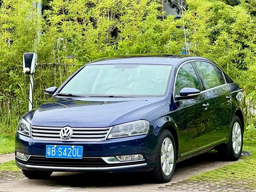 Volkswagen Magotan 2012