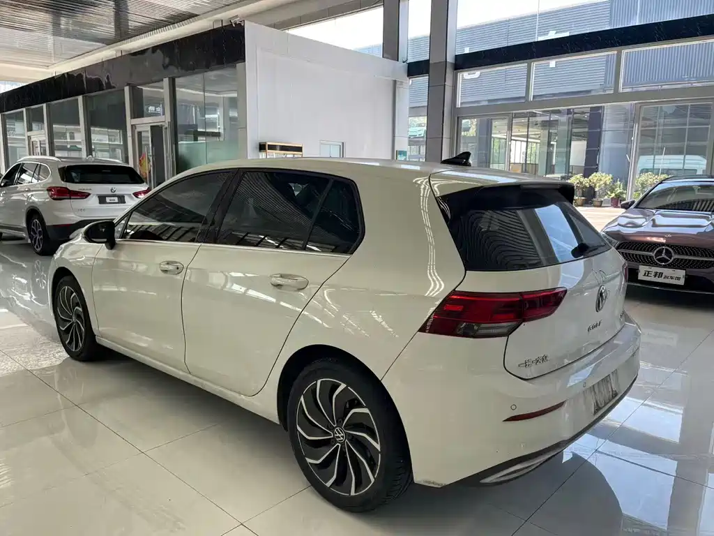 Volkswagen Golf 2022